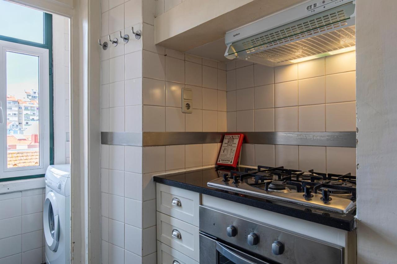 Typical 2Bdr Apartment In Lisbon By Lovelystay 外观 照片